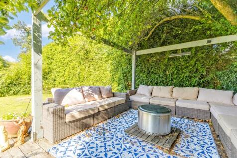 Homefield House-77.jpg