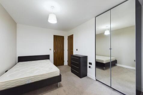 CAM01231G0-PR0052-STILL026