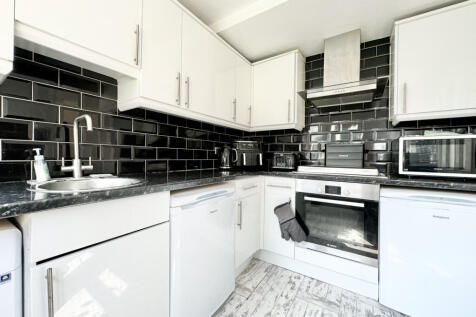 Moorgate Avenue, Kippax, West Yorkshire, LS25 photo 3