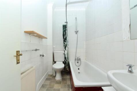 Alvington Crescent, E8