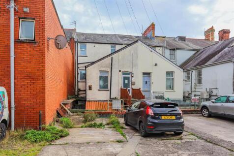 Holton Road -6.jpg