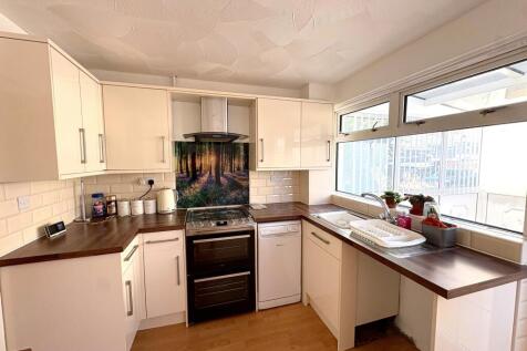 St Peters Road, Manadon, Plymouth, PL5 photo 3