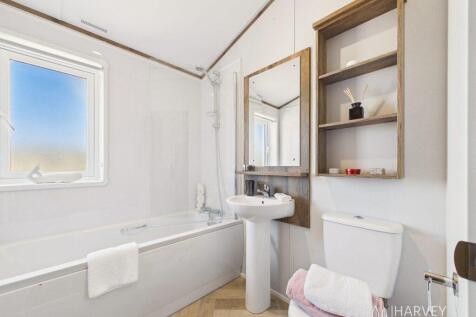 Willerby Horsham Family Bathroom Winchelsea Sands 