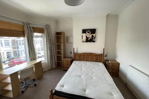 First Floor Front Be