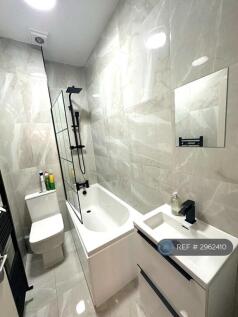 Flat 2 Bathroom