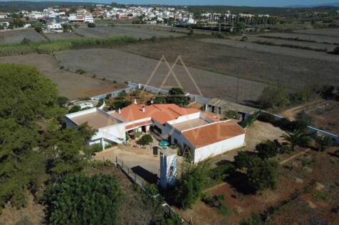 Almádena Farm