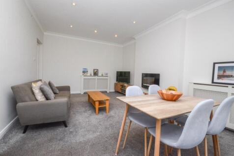 Low Gosforth Court, Melton Park photo 3