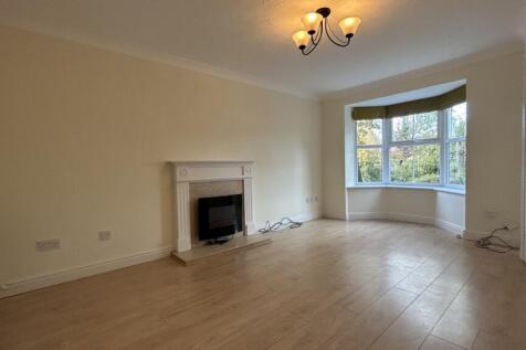 The Breech, College Town, Sandhurst, Berkshire, GU47 photo 3