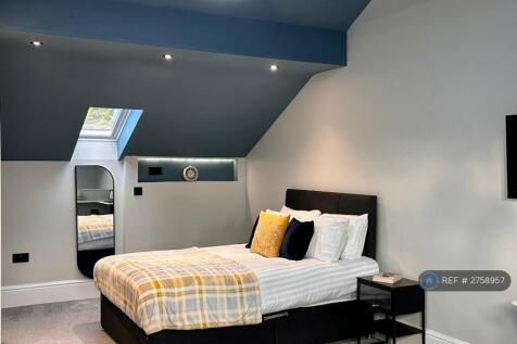 Studio 6, 10 Franchise St
