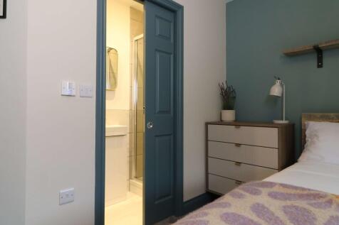 67 Masons Road Room 7 1.JPG