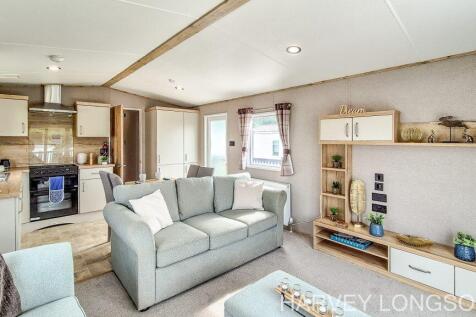 Comfortable lounge and fitted kitchen in ABI Amber