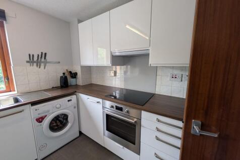 Kitchen b