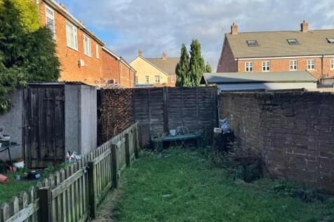 Lawned Rear Garden