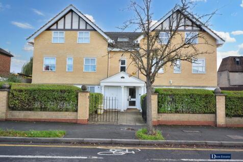 Romford, RM2 - property photo
