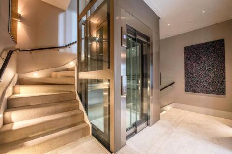 Stairwell / Lift