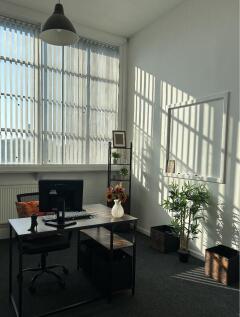 1-4 persons office