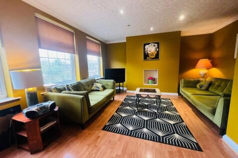 Lounge 1.jpg