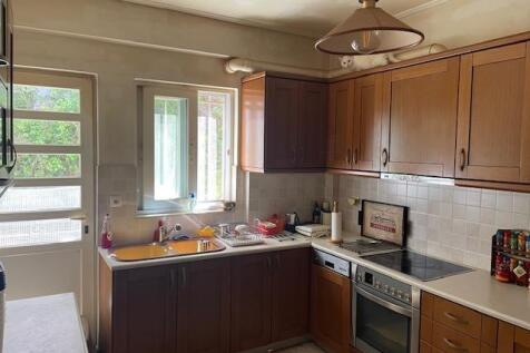 Bright Kitchen Space