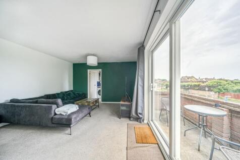 Lounge / Dining Room