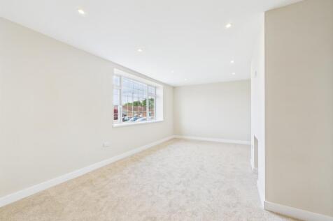 CAM03062G0-PR0163-STILL011