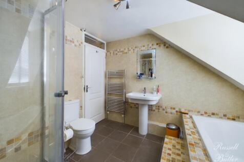 CAM02127G0-PR0207-STILL022