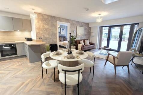 Kitchen/Lounge/Dining