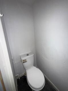 Bathroom 1.jpeg