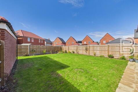 Rear Garden (2).jpg