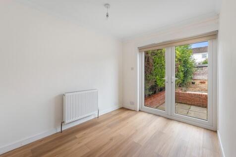 Invergarry Avenue, Deaconsbank, Glasgow, G46 photo 4