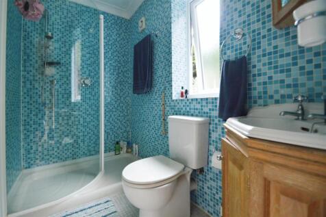 Master Bedroom En-Suite