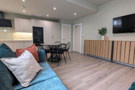 5 Bed - Barrington Road, Wavertree, L15 photo 2