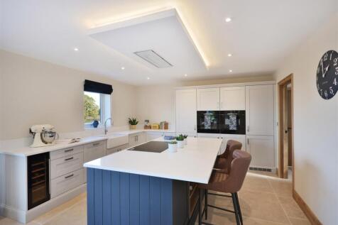 5 Exchequer Court Thruxton (20).jpg