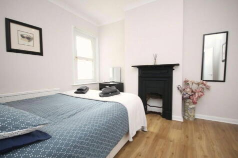 The Street, Ashtead, KT21 2AH photo 3
