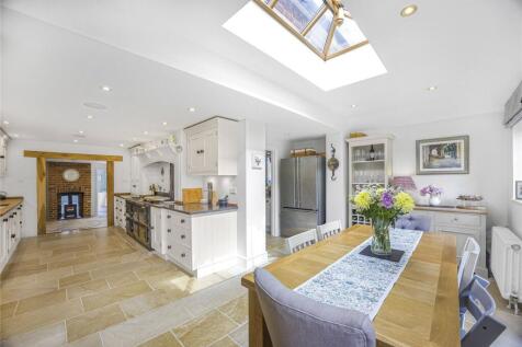 Kitchen/Dining Rm