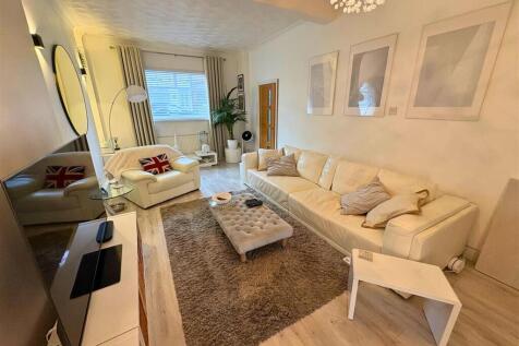Lounge c (edit).jpg