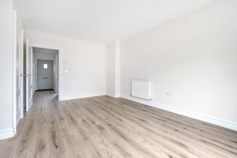Sittin/Dining Room