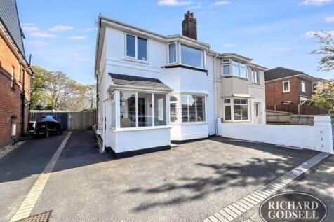 Christchurch, BH23 - property photo