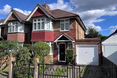 102 Roseberry Road sunny.jpg