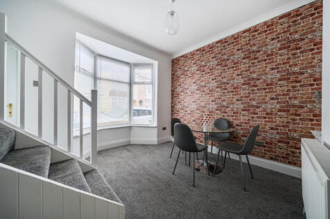 1369642-1-68f6182...