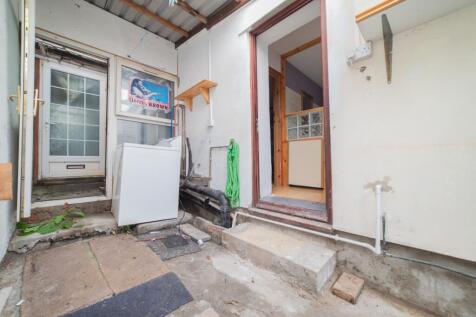 Call 02920 454555 to secure your viewing_12