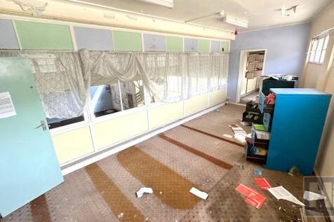 Commercial Property to rent Image 10