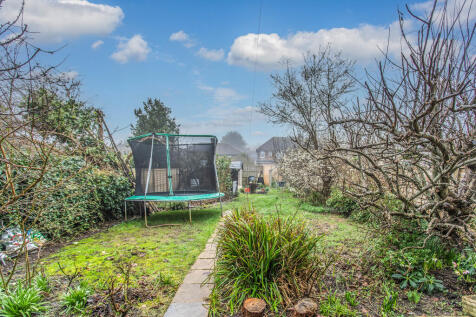 28 Stapely Road3