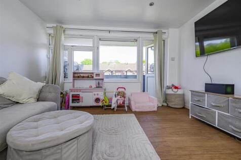 Totton Walk, Havant-PorticoMarketing-Nexa-10.jpg