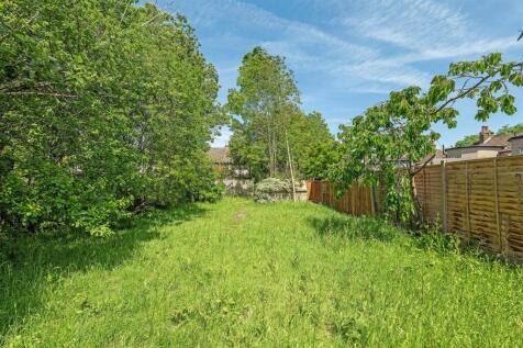 Magpie Hall Close, BR2 8JQ23-HDR.JPG