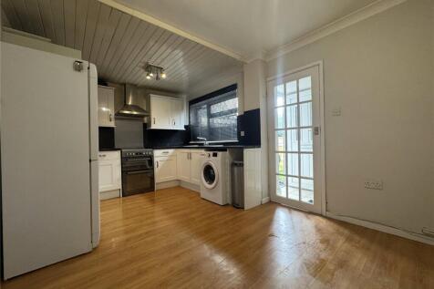 Peregrine Close, Covingham, Swindon, Wiltshire, SN3 photo 5