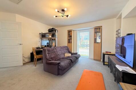 Fen Street, Brooklands  photo 3
