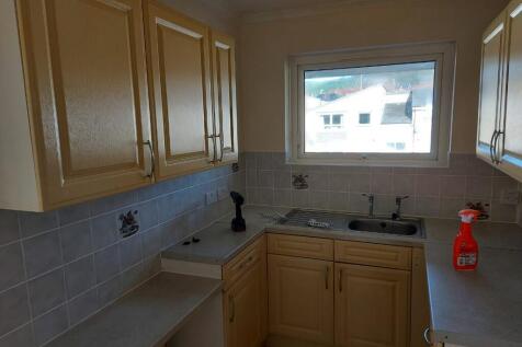 Yew Tree Court, Carr Street, Littletown, Liversedge, Kirklees photo 3