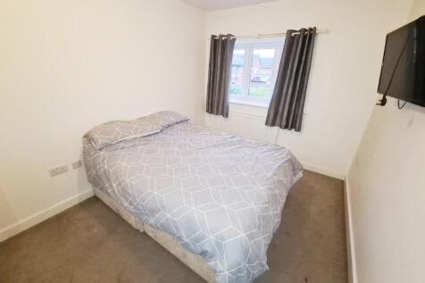 3 bed, 1 bath Semi-Detached in Manchester - Photo 12