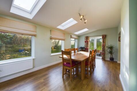 CAM02854G0-PR0306...