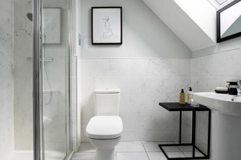 Inclusive of a private en-suite for convenience